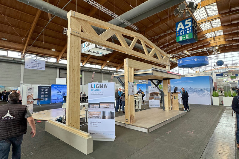 50: LIGNA
